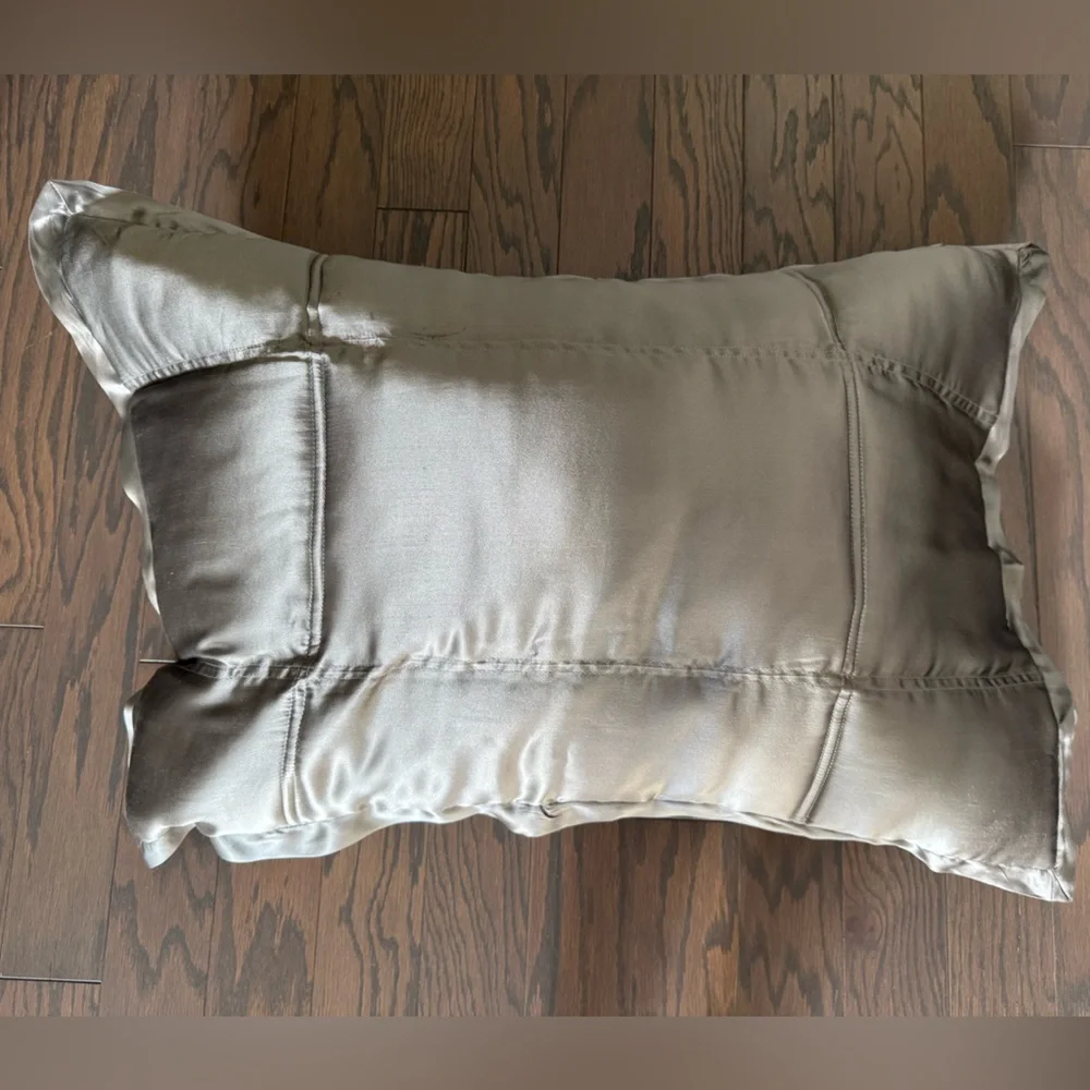 DONNA KARAN HOME 100% Silk Charcoal Standard Queen Sham Bedding 20in x 30in